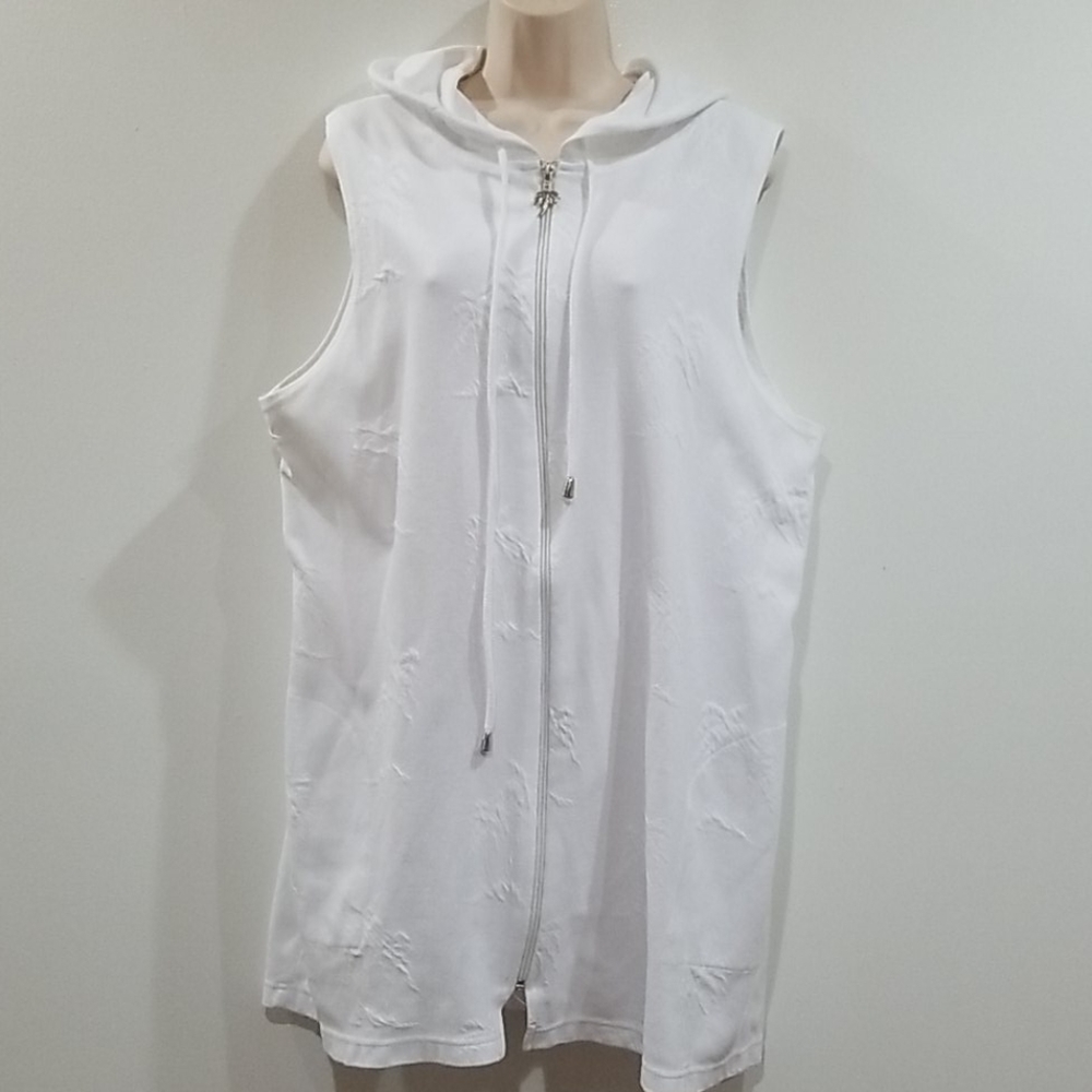 Ellen Weaver white hooded cover up size 1x